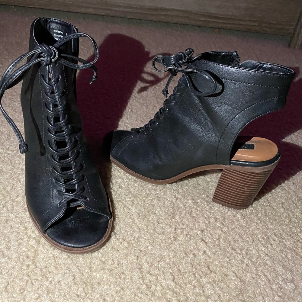 black booties